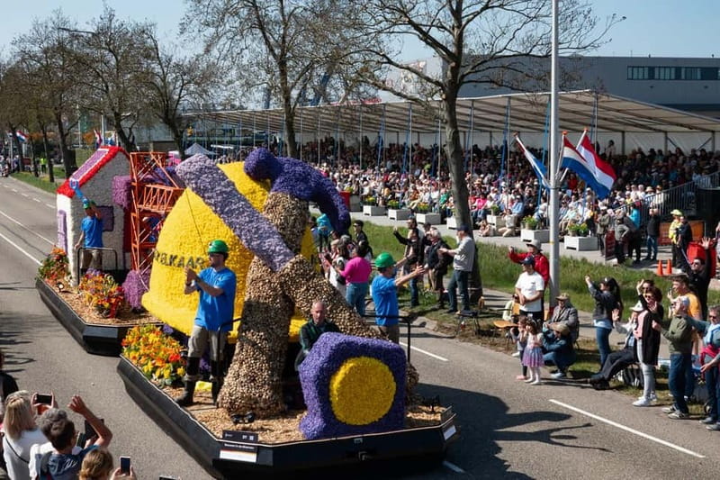 Amsterdam: Day Trip to Flower Parade & Keukenhof on April 18 - What the $164 price really covers