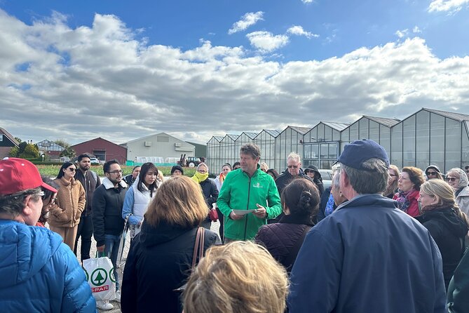 Amsterdam: Day trip to Tulip Farm, Keukenhof + Windmill Cruise - De Tulperij and the Jansze Family Farm