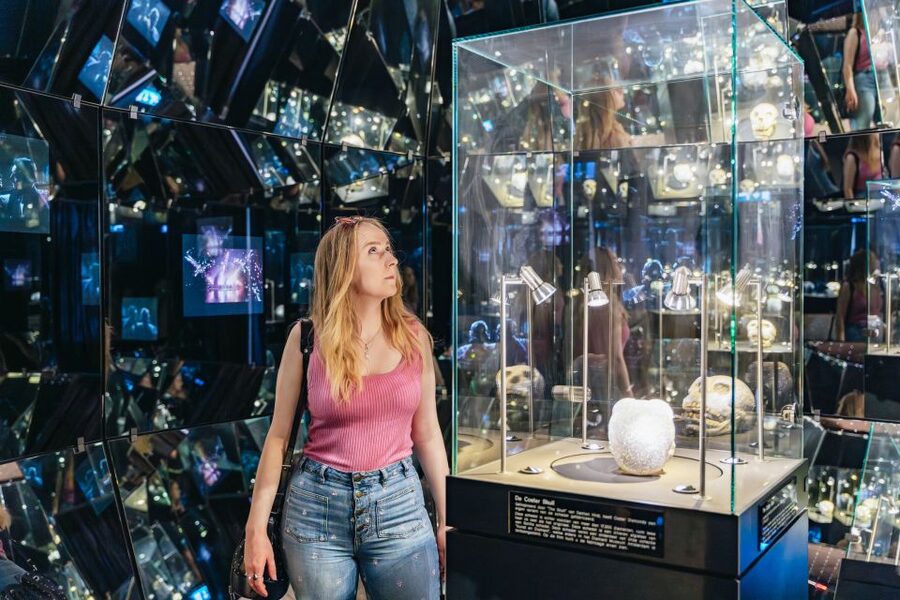 Amsterdam: Diamond Museum Entrance Ticket - Starting at Paulus Potterstraat 8