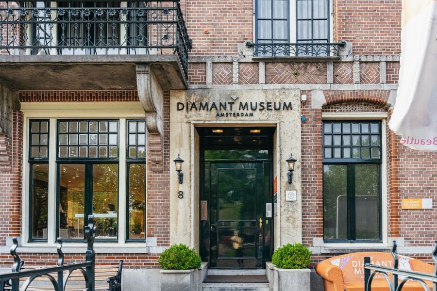 Amsterdam: Diamond Museum Entrance Ticket - Royal Jewels from the House of Oranje-Nassau