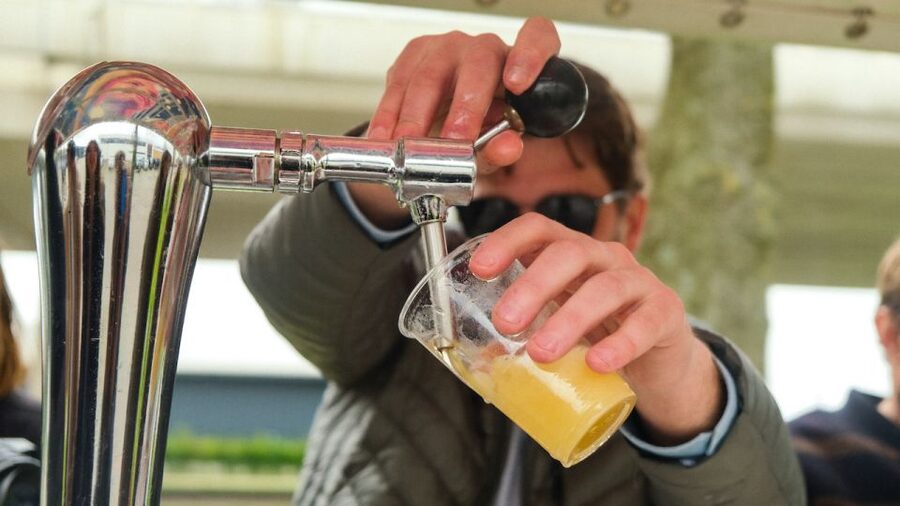 Amsterdam: Dutch Beer Bike Blast Tour with Onboard Bar - What $37 buys you