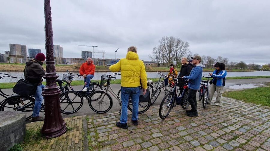 Amsterdam: Dutch Countryside E-Bike with Cheese & Clogs - Monnickendam adds a harbor and more history