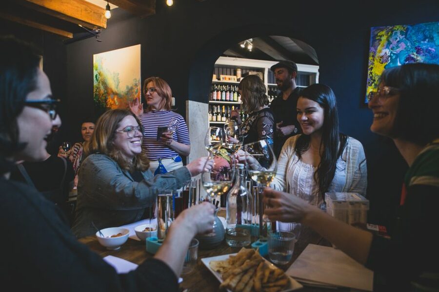 Amsterdam: Dutch Wine Tasting with Sommelier - Bread, pairings, and optional bites