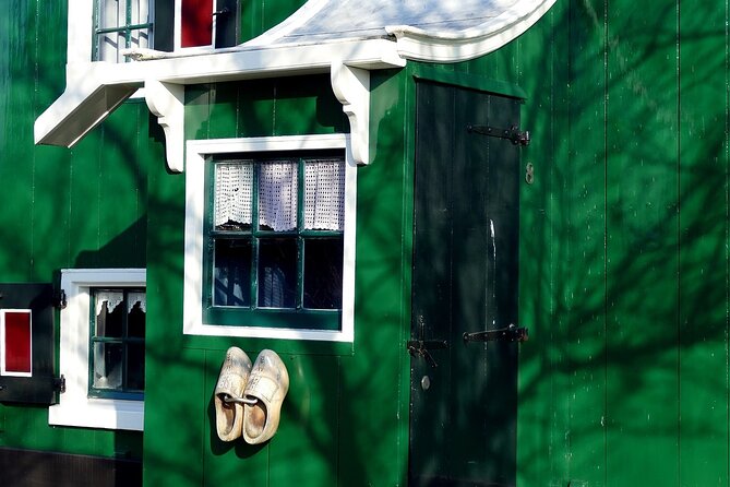 Amsterdam E Bike Tour to the Windmills of Zaanse Schans - A practical look at the time at Zaanse Schans