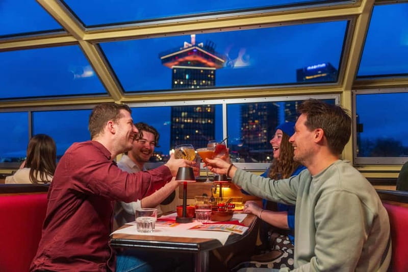 Amsterdam: Evening Cocktail Cruise along the canals - The half-open boat and choosing your seat