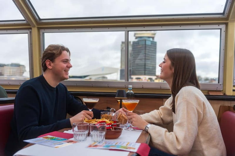 Amsterdam: Evening Cocktail Cruise along the canals - Service, music, and the pace of the evening