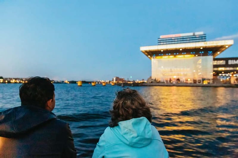 Amsterdam: Evening Cruise with Optional Wine and Snacks - The covered boat is a real advantage in Amsterdam