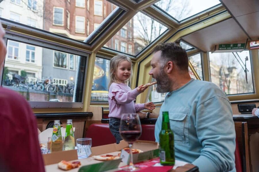 Amsterdam: Evening Pizza Cruise Along the Canals - Who should book this cruise?
