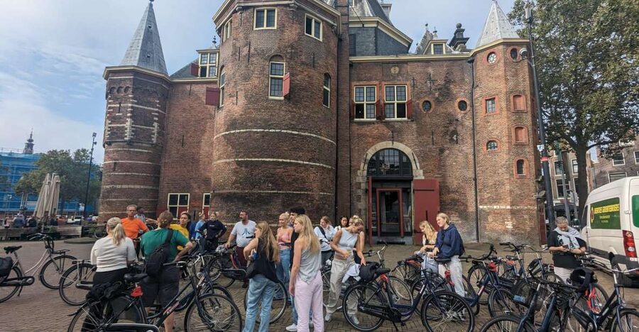 Amsterdam: Explore the City Highlights by Bike - Starting near Centraal Station and Oosterdoks eiland
