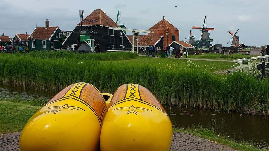 Amsterdam: Explore Zaanse Schans: Half-Day Luxury Coach Trip - How much time you actually get