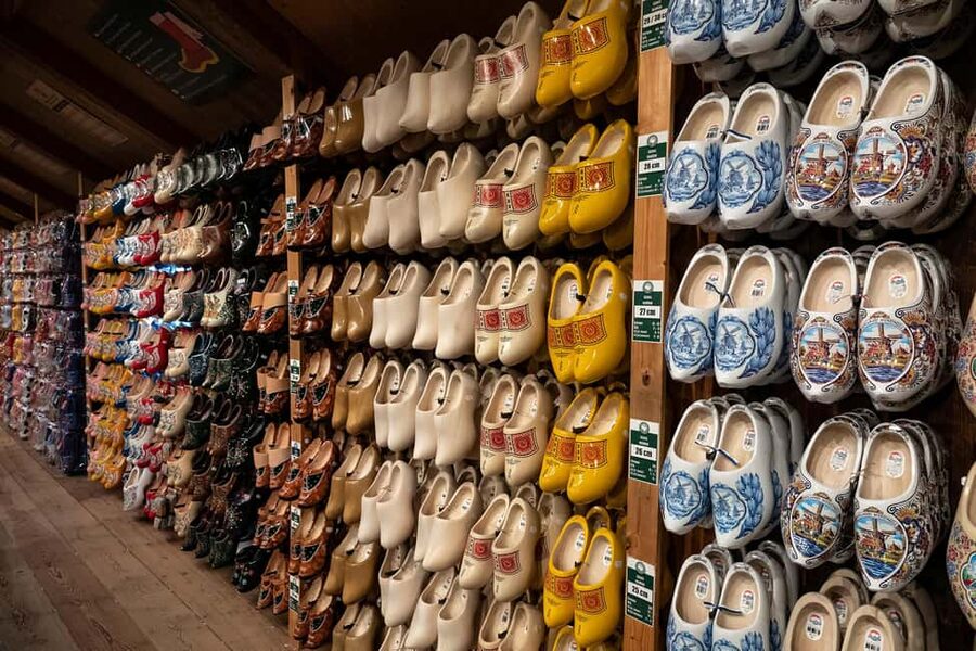 Amsterdam: Explore Zaanse Schans: Half-Day Luxury Coach Trip - What the self-guided visit is really like