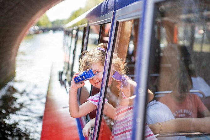 Amsterdam Family-Friendly Canal Cruise with Snackbox Option - Smart ways to enjoy the ride