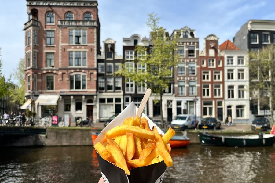 Amsterdam: Food and Culture Walking Tour with Tastings - Royal Palace, Westerkerk, and the city’s famous landmarks