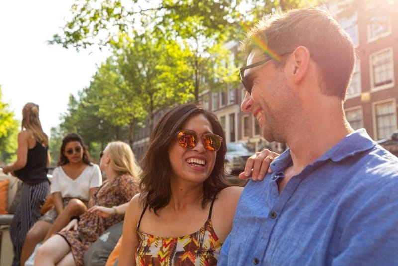 Amsterdam: German Canal Cruise with Unlimited Drinks Option - Why Amsterdam looks different from the water