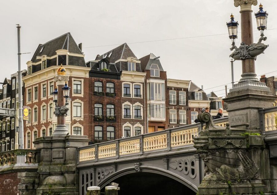 Amsterdam: German Canal Cruise with Unlimited Drinks Option - The Amstel and Magere Brug