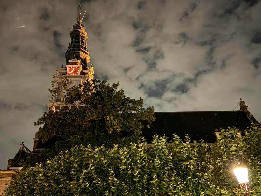 Amsterdam: Ghost Walking Tour and Dark History - Begijnhof: quiet courtyards and unsettling contrasts