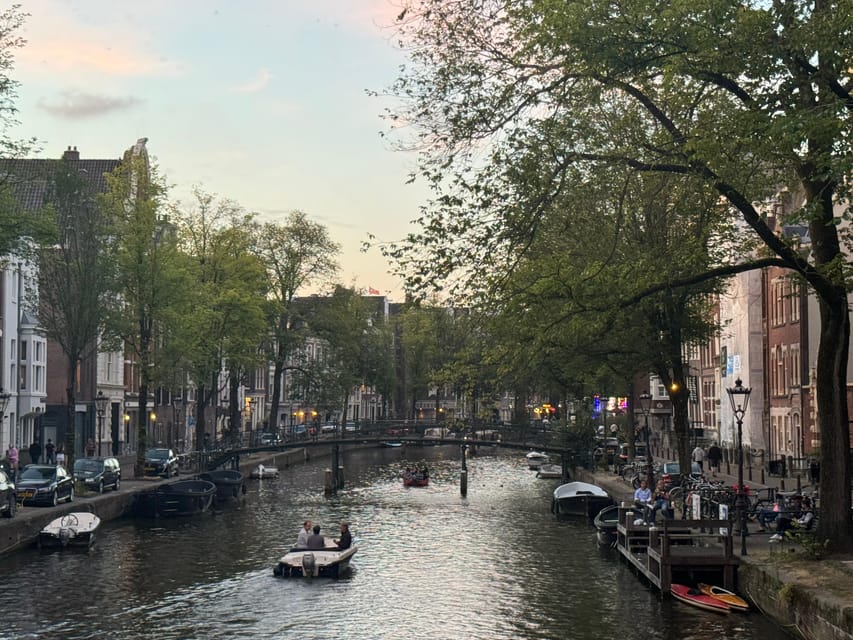 Amsterdam: Ghost Walking Tour and Dark History - Oudezijds Achterburgwal: canals, sailors, and grim stories