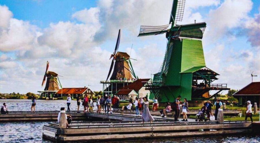 Amsterdam: Giethoorn and Zaanse Schans Windmills Day Tour - What the $135 price really covers