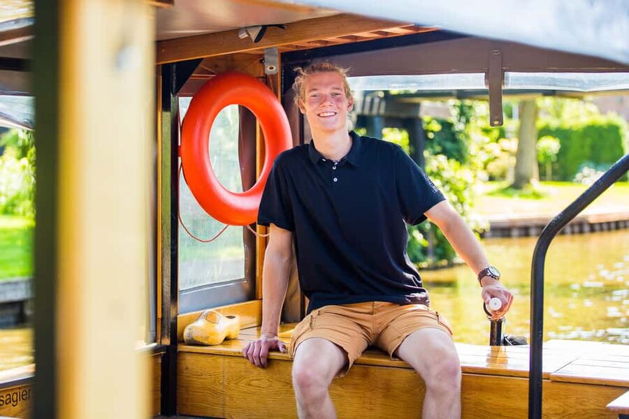 Amsterdam: Giethoorn Day Trip with Boat Tour - Afsluitdijk: useful context before Giethoorn