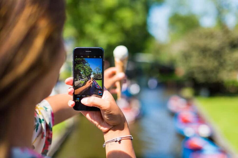 Amsterdam: Giethoorn Day Trip with Boat Tour - Free time for lunch and your own walk