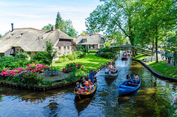 Amsterdam: Giethoorn Tour Scenic Cruise, Cheese & Free Time - Starting at Overhoeksplein and crossing the river