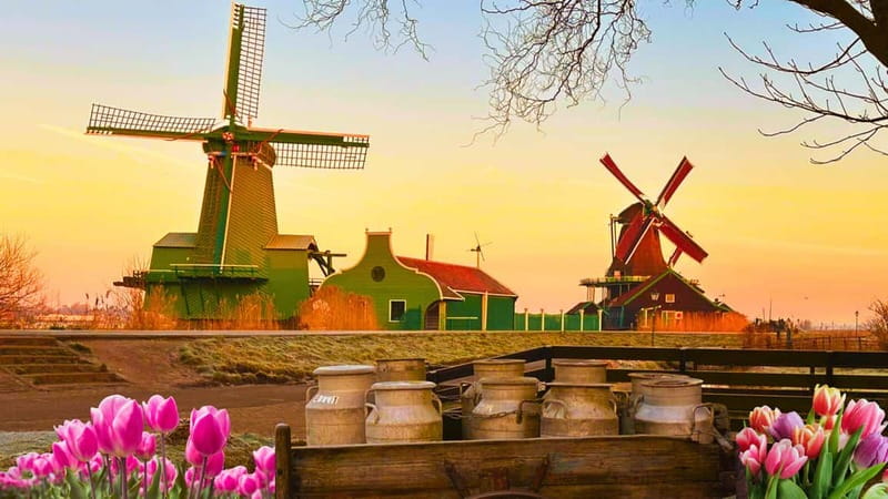 Amsterdam: Giethoorn & Zaanse Schans Small Group Day Trip - Zaanse Schans: windmills, craft, and cheese