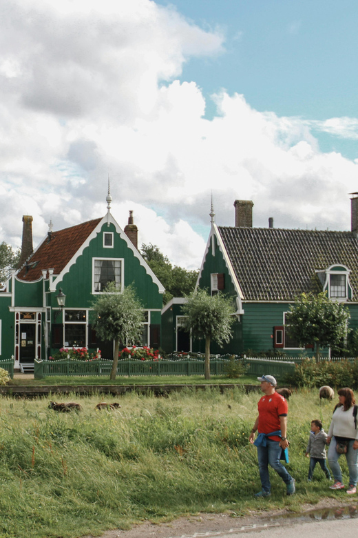 Amsterdam: Giethoorn & Zaanse Schans Small Group Day Trip - Driving through North Holland