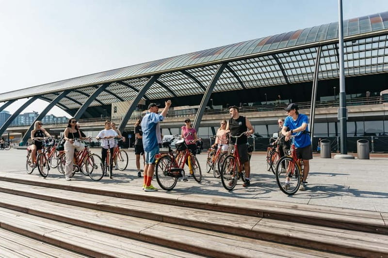Amsterdam: Guided Bike Tour City Centre in EN/DE/FR/ES - Museumplein and the cultural side of Amsterdam