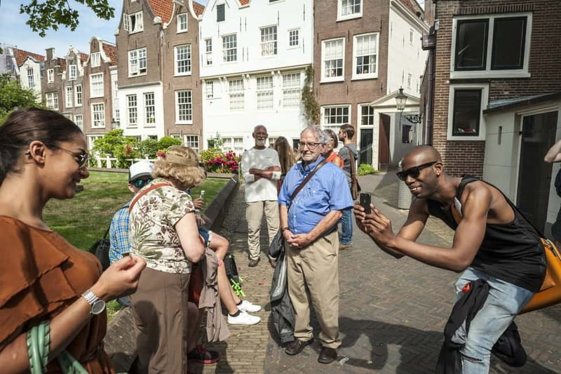 Amsterdam: Guided Ganja Walking Tour of Coffee Shops - Choosing between 45 minutes and 2.5 hours
