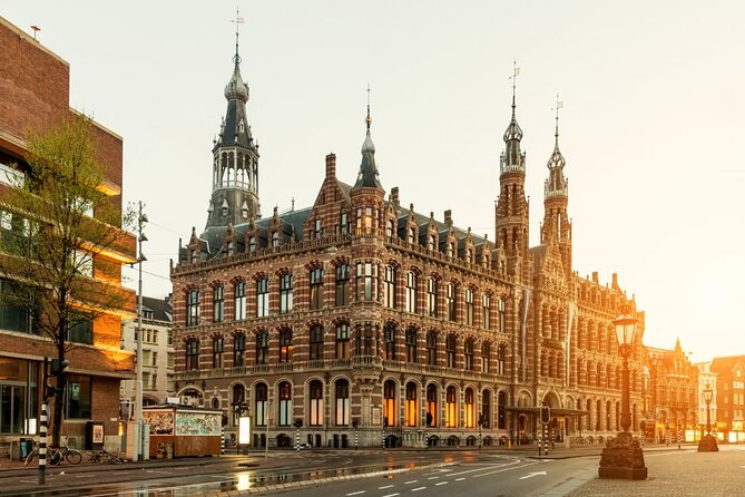 Amsterdam Highlights Walking Tour - Begijnhof offers a calm finish