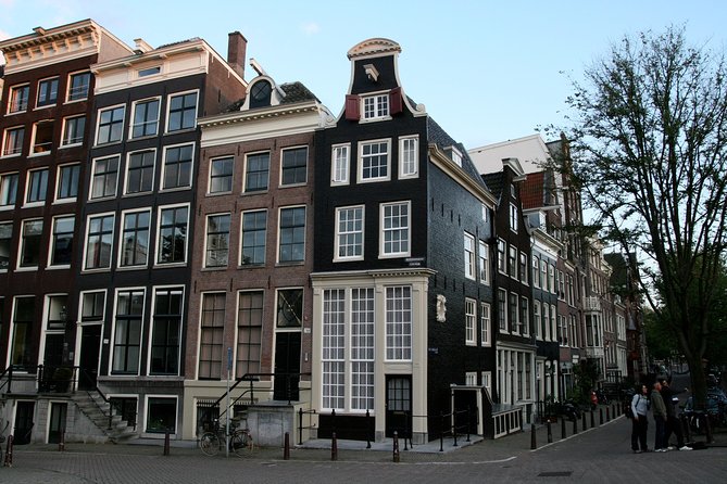 Amsterdam Highlights Walking Tour: Small Group Experience - Canals, gabled houses, and houseboats