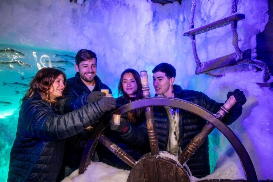 Amsterdam: Icebar Entry Ticket with 3 Drinks - Entering a bar made from 35 tons of ice