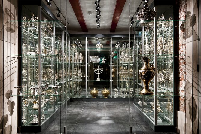 Amsterdam Jewish Museum (Joods Museum & Joods Museum Junior) - The emotional balance of the collection