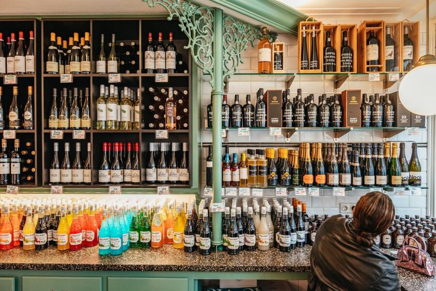 Amsterdam: Jordaan District Local Food Walking Tour - Who should book this Jordaan walk?
