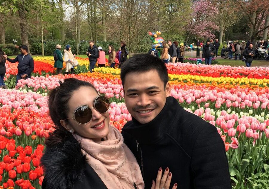 Amsterdam: Keukenhof Tulip Garden and Giethoorn Experience - The 105-minute ride to Giethoorn