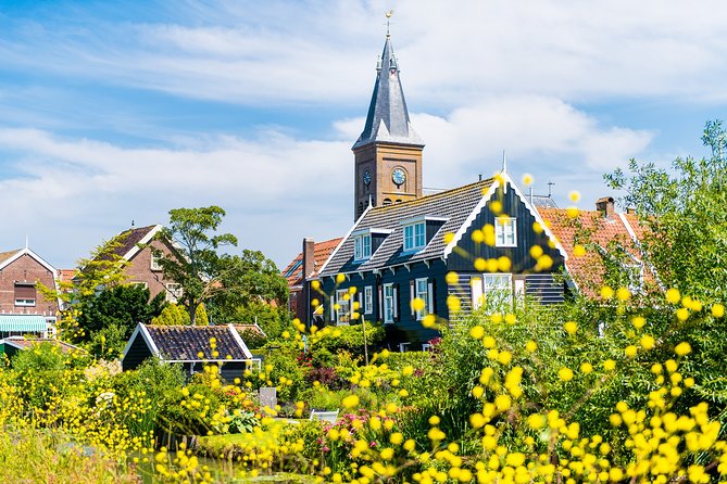 Amsterdam: Keukenhof, Zaanse Schans & Volendam Tour - Cheese, stroopwafels and the commercial side of tradition