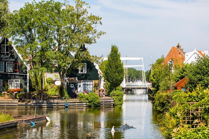 Amsterdam: Keukenhof, Zaanse Schans & Volendam Tour - The afternoon changeover is the tour’s weak spot