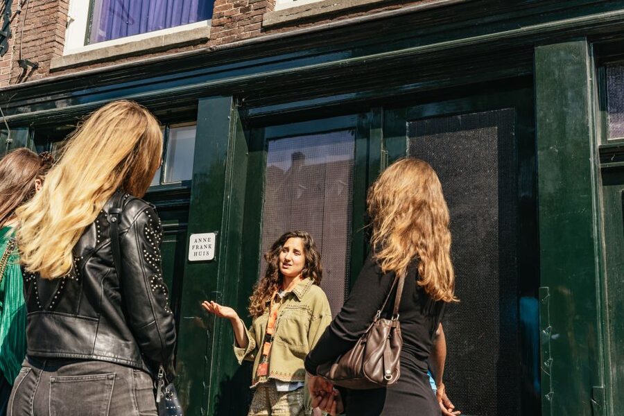 Amsterdam: Life of Anne Frank and World War II Walking Tour - Is $37 good value for two hours?