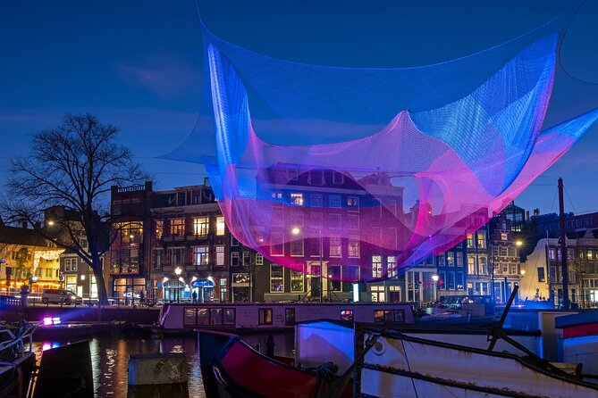 Amsterdam Light Festival Canal Cruise + Unlimited Drinks Option - Who should book this canal cruise?