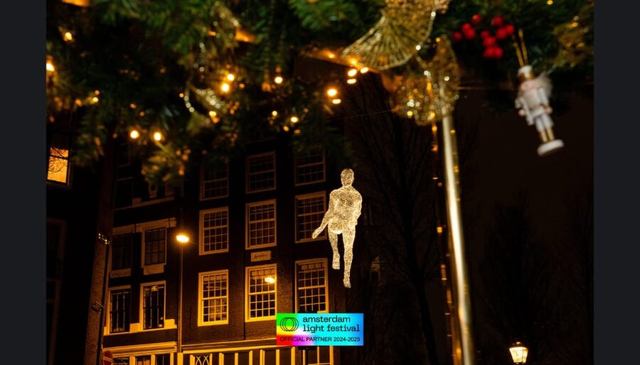 Amsterdam: Light Festival Heated Cruise w/ Drinks & Snacks - Hortus Botanicus and Magere Brug after dark