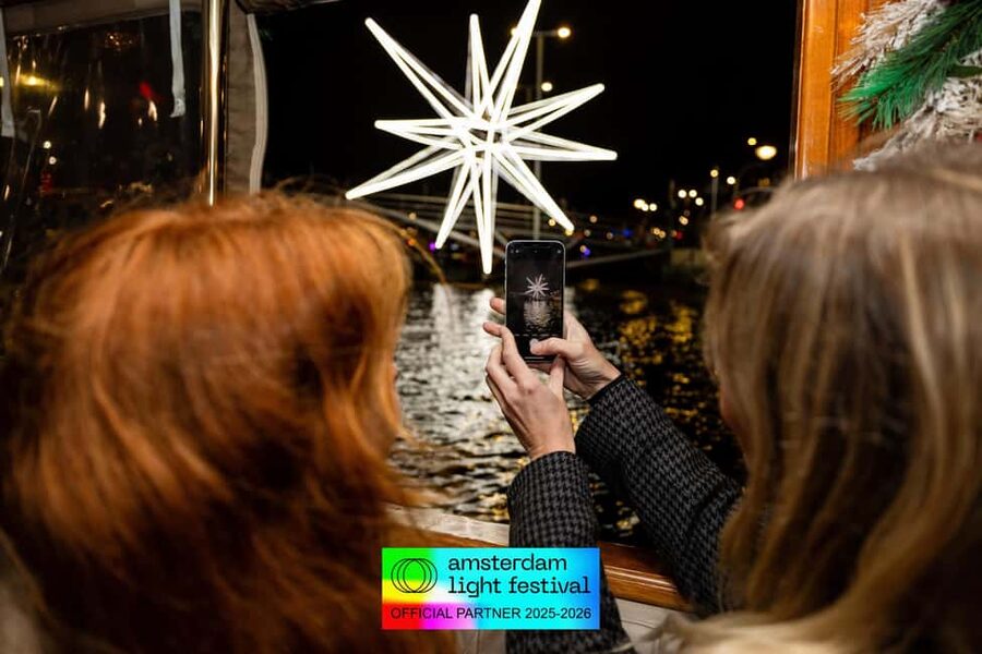 Amsterdam: Light Festival Heated Cruise with Drinks Option - Is $31 good value?