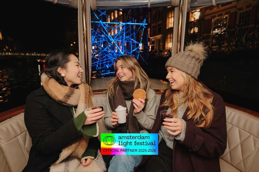 Amsterdam: Light Festival Heated Cruise with Drinks Option - Meeting the crew beside Sea Palace
