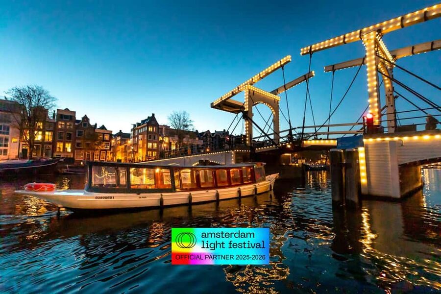 Amsterdam: Light Festival Heated Cruise with Drinks & Snacks - The route from NEMO to the western canal belt