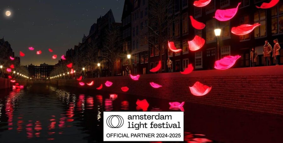 Amsterdam Light Festival Live Commentary & Optional Drinks - Starting at Badhuiskade near Central Station