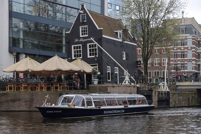Amsterdam Live Guided Sightseeing Canal Cruise - Westertoren and the Amsterdam Pipe Museum