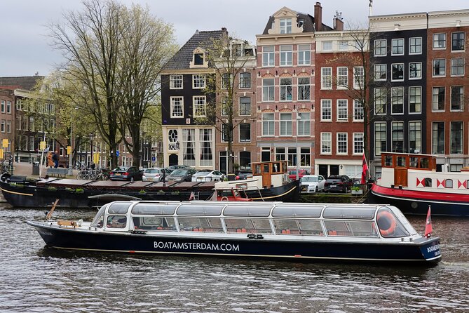Amsterdam Live Guided Sightseeing Canal Cruise - What the live guides add