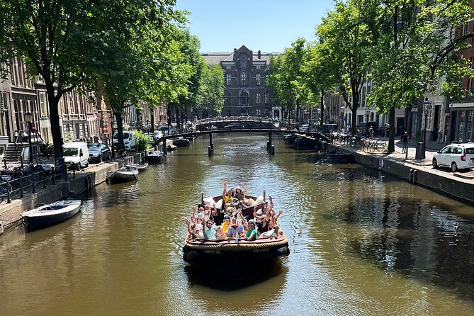 Amsterdam Luxury Boutique Boat tour with Unlimited Beer and Wine - Why this short Amsterdam canal cruise is appealing