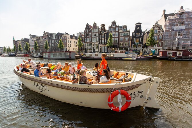 Amsterdam Luxury Canal Cruise + Unlimited Drinks & Bites option - What the guides add to the ride