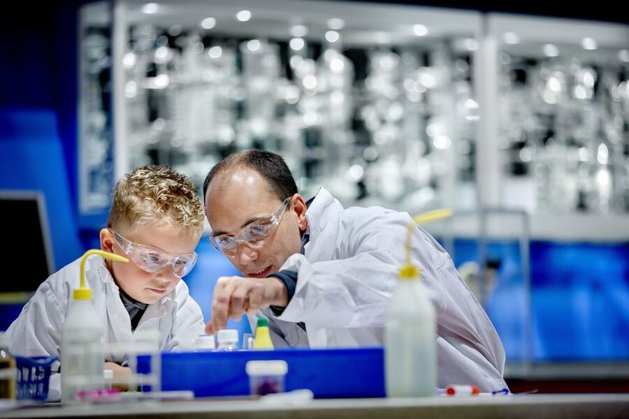Amsterdam: NEMO Science Museum Ticket - Put on a lab coat and work like a scientist
