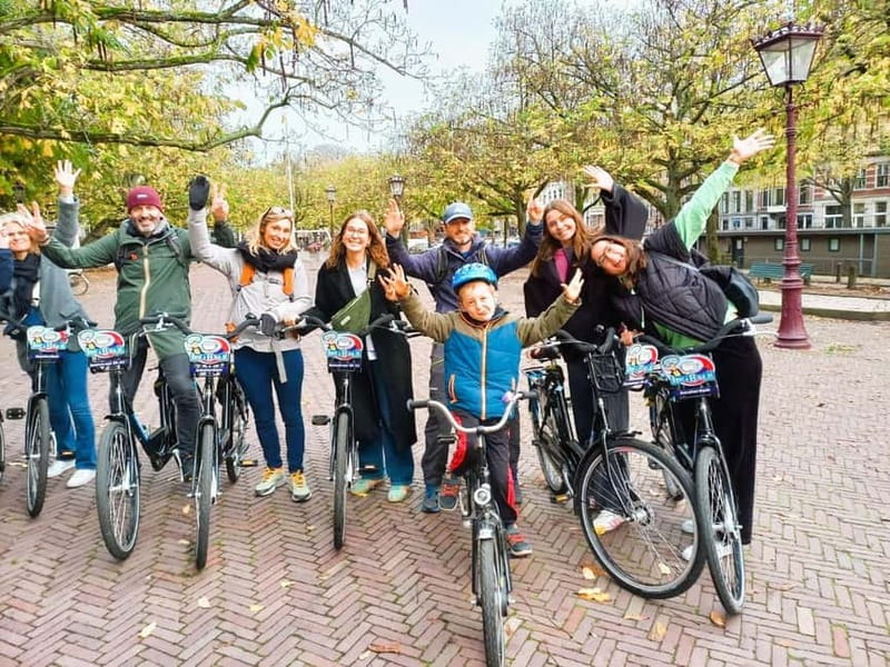 Amsterdam: Off the Beaten Path Bike Tour in French - Remembering Amsterdam’s Jewish community and Anne Frank